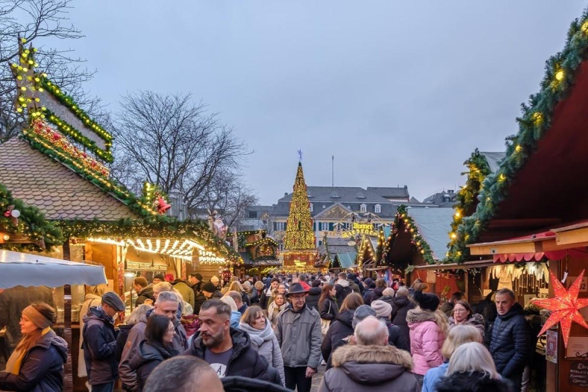 Daguitstap kerstmarkt Bonn © shutterstock